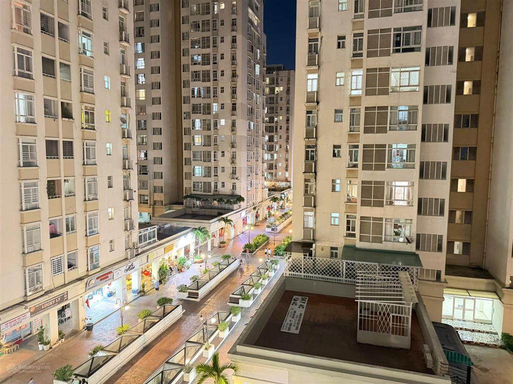 Bán cc sky garden 3, 6,8 tỷ, 74m2, 3pn, 2wc, pháp lý đầy đủ tại tân phong, q7, hcm