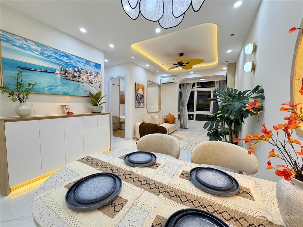 Bán cc sky garden 3, 6,8 tỷ, 74m2, 3pn, 2wc, pháp lý đầy đủ tại tân phong, q7, hcm