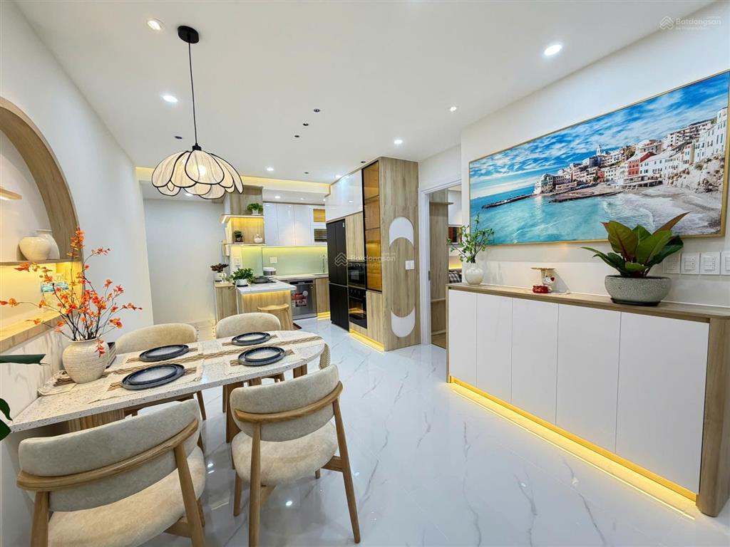 Bán cc sky garden 3, 6,8 tỷ, 74m2, 3pn, 2wc, pháp lý đầy đủ tại tân phong, q7, hcm