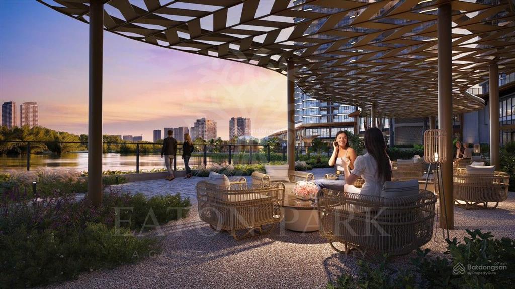 Bán căn shophouse góc eaton park trần cao 10.6m, dt 168 m2, tt 2.75 tỷ mỗi 6 tháng