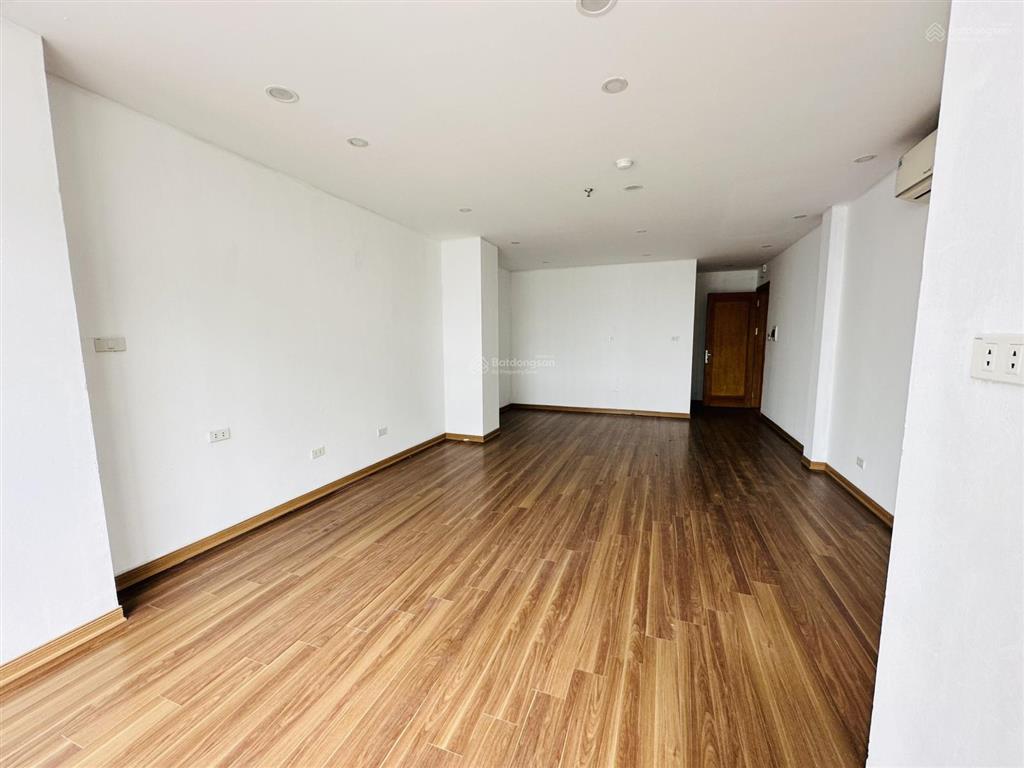 Văn phòng tại 227 phạm văn đồng. 60m2 giá thuê 7 triệu/tháng