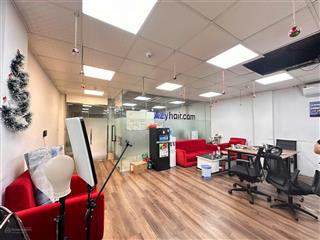 Cho thuê tầng lửng 100m² tại mặt phố 111 nguyễn xiển  thanh xuân. chia sẵn phòng và có sàn gỗ
