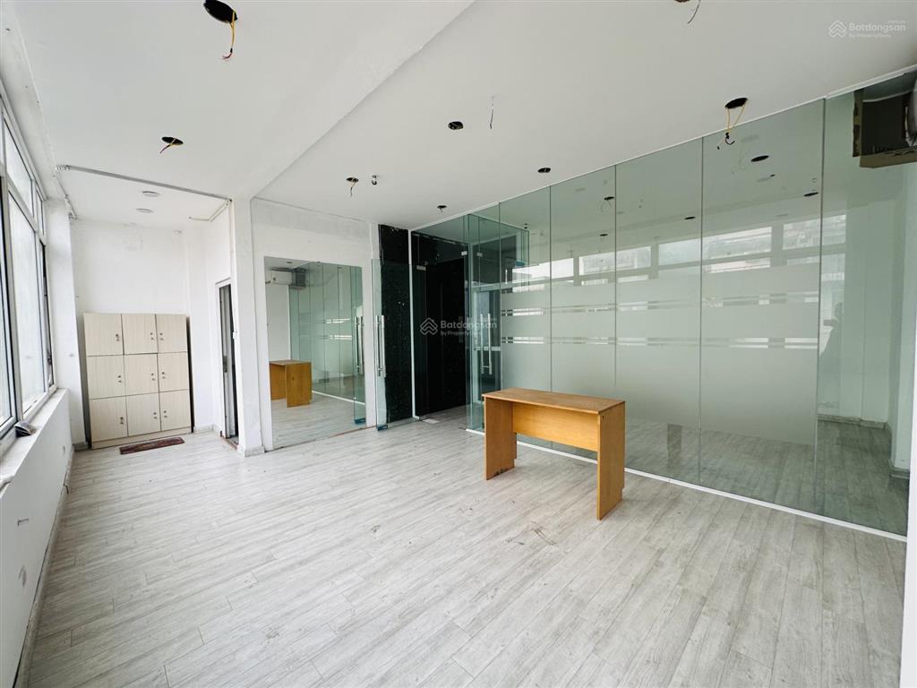 Văn phòng 40m2 tại vũ phạm hàm  cầu giấy giá chỉ 6 triệu