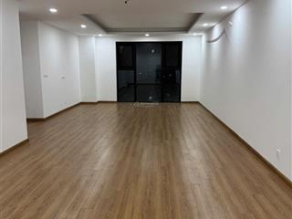 Bán căn hộ chung cư hà nội paragon, cầu giấy, 156m2, 4pn, đcb, giá 12,5 tỷ, căn góc, view thoáng