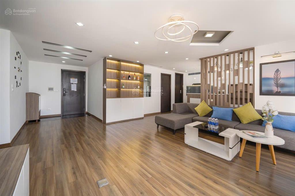 Chính chủ bán căn hộ chung cư liễu giai tower  26 liễu giai, 3n, căn góc, view hồ, giá 10.3 tỷ