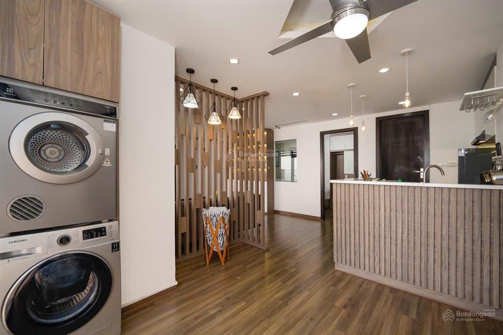 Chính chủ bán căn hộ chung cư liễu giai tower  26 liễu giai, 3n, căn góc, view hồ, giá 10.3 tỷ