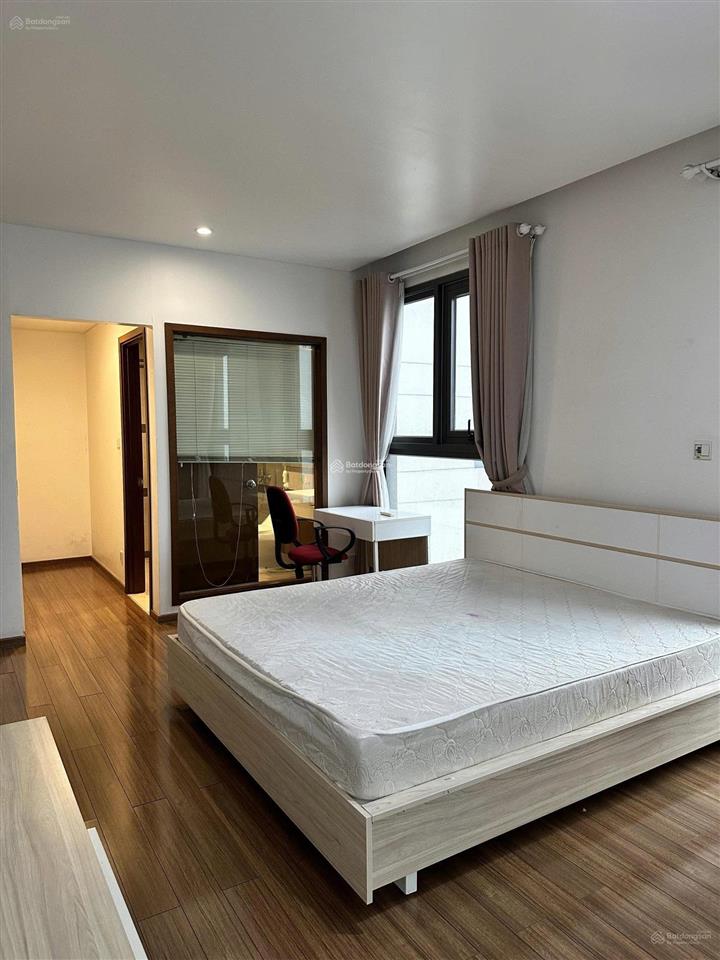 Bán gấp căn 2pn, 2wc, full nội thất, view sông sài gòn rất đẹp, có hđ thuê 26tr  sổ hồng sẵn
