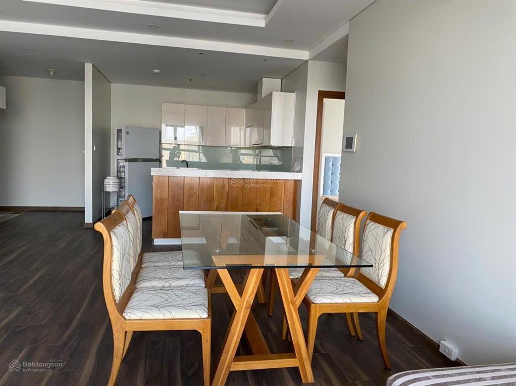 Bán căn góc 3pn lớn, 134m2, full nội thất, có sẵn hđ thuê 40tr/tháng, view sông sg  sổ hồng sẵn