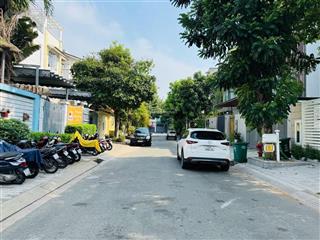 Bán lô đất giá rẻ nhất q7. giá 8.3 tỷ (tl)