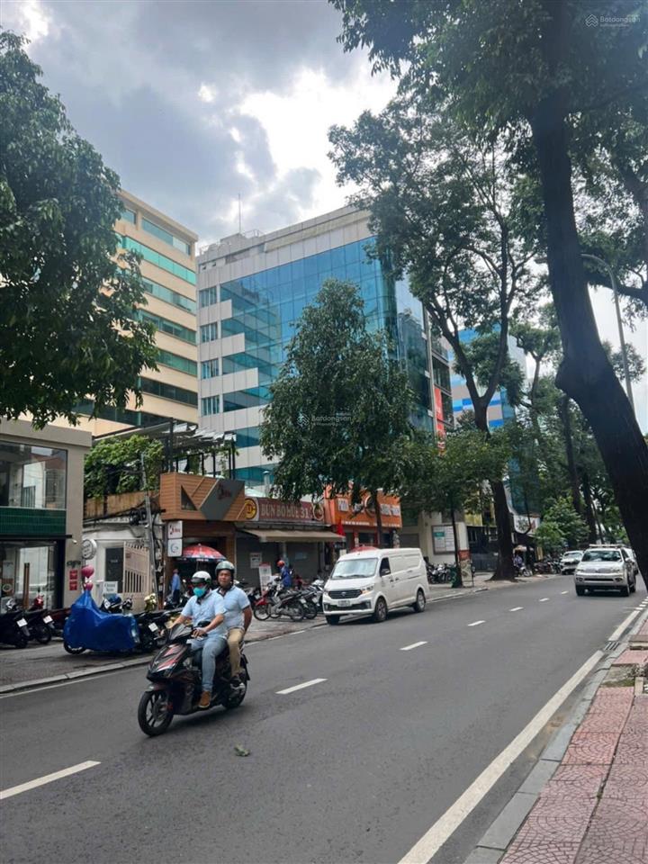 Bán tòa nhà văn phòng mặt tiền trung tâm quận 3, vị trí đắc địa nguyễn thị minh khai