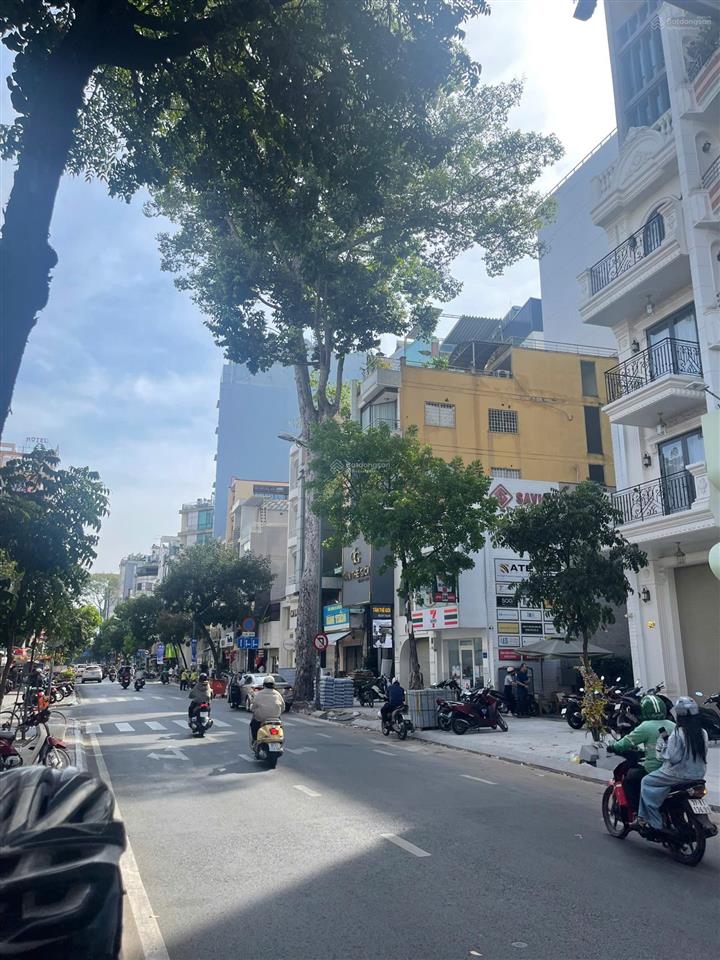 Bán khách sạn 4sao mt bùi thị xuân quận 1 (hầm  10 tầng 70 phòng) hđt 1 tỷ  giá 300 tỷ