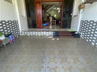 Nhà trung tâm p.3 tp bảo lộc  5x18 m, 1 trệt + 2 lầu + sân ô tô. giá 3,2 tỷ.