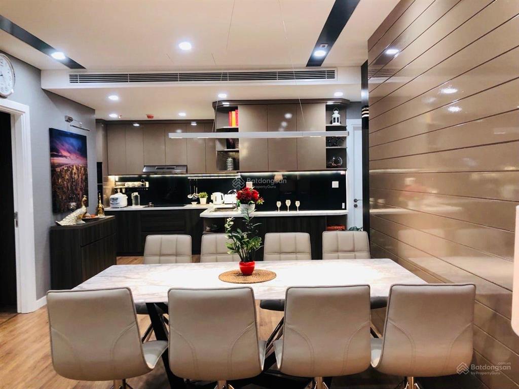 Bán căn k35 3pn toà n01b full nội thất đẹp diện tích 121m giá 11 tỷ.  0961 995 ***