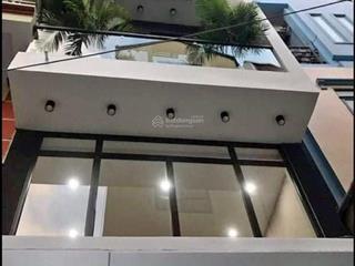 Cho thuê nhà ở văn cao  liễu giai, dt 100m2 x 5t, mt 5m, đủ nội thất đẹp có gara oto. giá 25tr/th