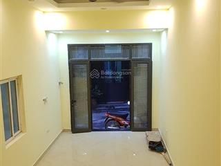 Nhà phân lô bàn cờ văn cao  liễu giai, dt 45m2 x 4 tầng, ngõ 2 ô tô tránh, đủ đồ cơ bản.gía 13tr