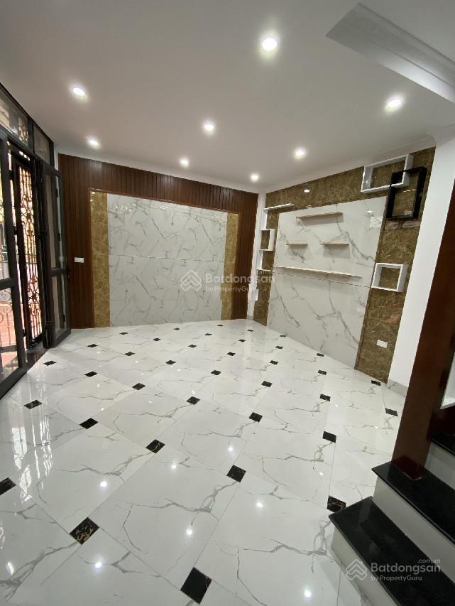 Cho thuê nhà phân lô nguyễn chí thanh, dt 55m2 x 5 tầng, mặt tiền 4m, 2 ô tô tránh. giá 22tr/th