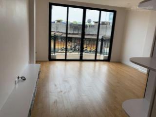 Tôi cần cho thuê gấp nhà mới nguyên hồng, dt 60m2 x 4 tầng, mặt tiền 4m, ô tô đỗ cửa.gía 17tr/th