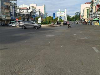 Bán nhà 1 trệt 4 lầu góc 2 mặt tiền kinh doanh chợ lớn phan thiết  bình thuận