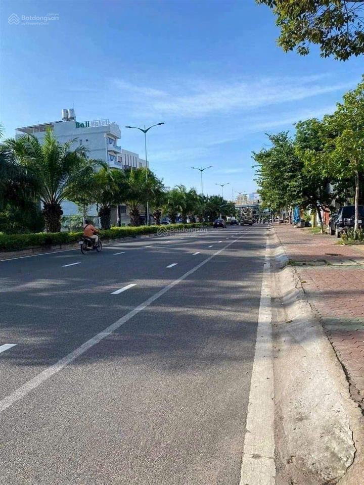 Bán 2 lô (980m2/lô) mặt tiền kinh doanh đại lộ hùng vương tt phan thiết