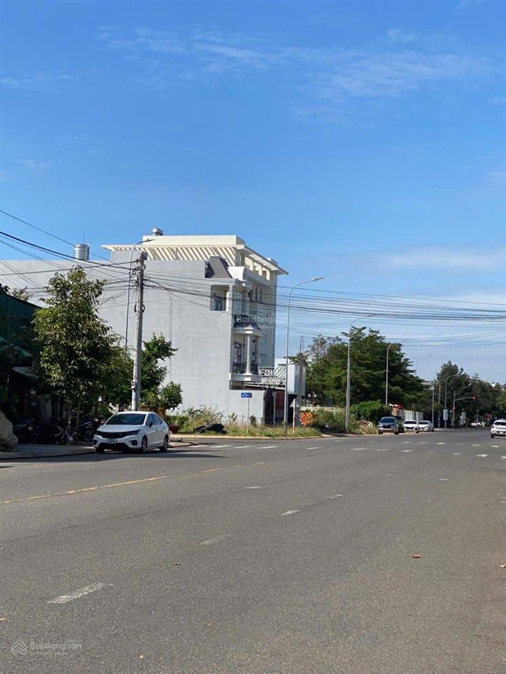 Cần bán lô đất góc 3 mặt tiền nhựa võ văn kiệt  phường phú thủy  tp phan thiết