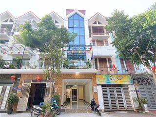 Cực phẩm rất đẹp, đường 5 ô tô tránh 6 tầng 68 m2 full 24 tỷ cạnh tòa flc quang trung.