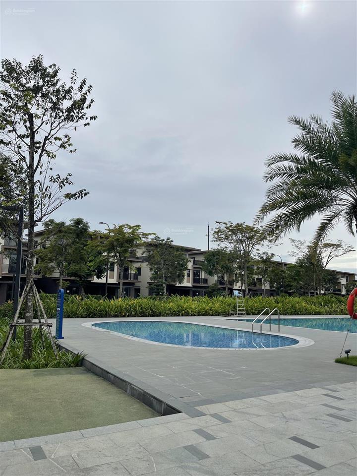 Bán biệt thự 3pn, 3wc, 115m2 ở izumi city, giá ưu đãi 7 tỷ vnd