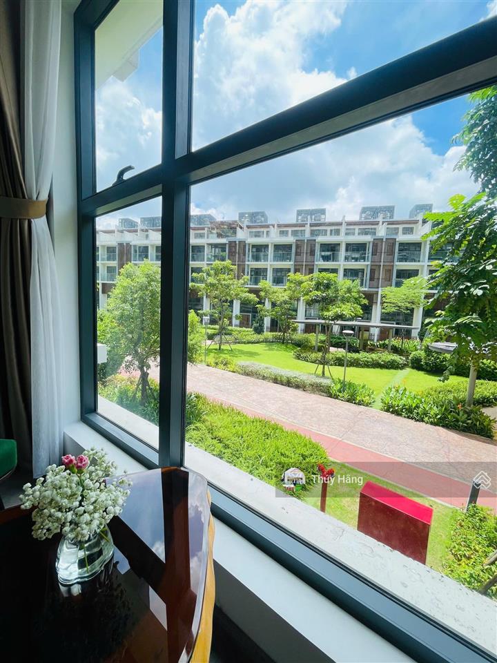 Cho thuê căn hộ 2pn full nội thất diamond celadon city, giá cực tốt + kèm ô xe