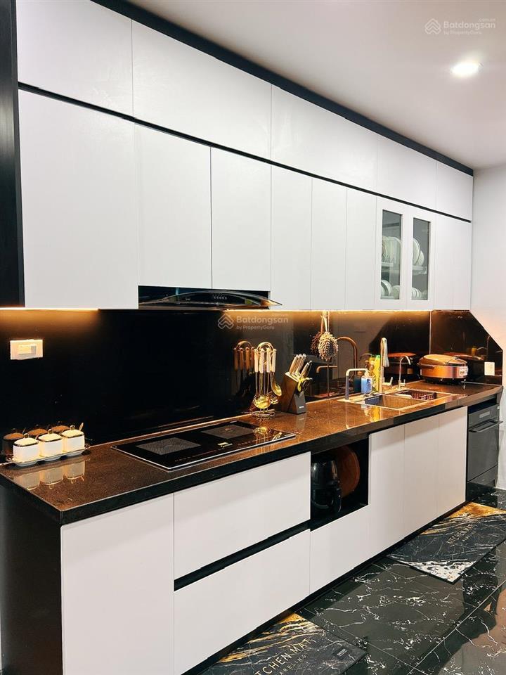 Gia đình cần bán căn hộ 2pn 2vs 97m2 victoria văn phú, giá 6,x  0985 138 ***