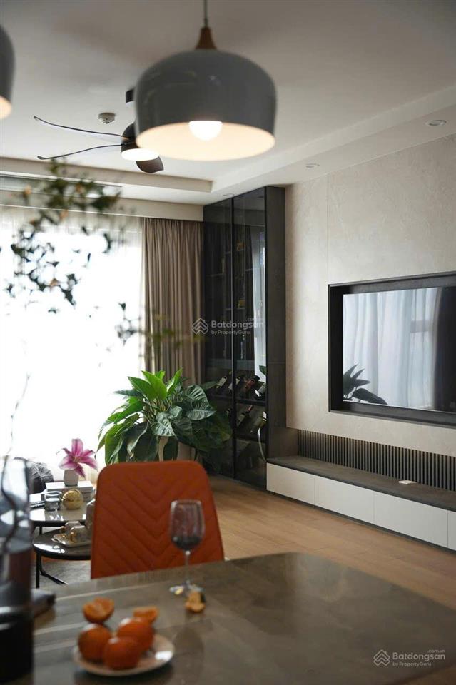 Mình có căn g 84.01m2 la casta văn phú tầng 15 view công viên cần bán, nhà đẹp mê ly.  0985 138 ***