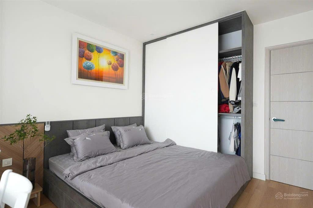 Mình có căn g 84.01m2 la casta văn phú tầng 15 view công viên cần bán, nhà đẹp mê ly.  0985 138 ***