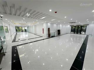 Cho thuê văn phòng 180m2, mặt phố vũ đức thận, 20tr/t