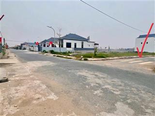 Cc tôi cần bán đất bám đường ql37 dt.250m giá bán 2tỉ350 gần khu cn visip,cạnh flamingo