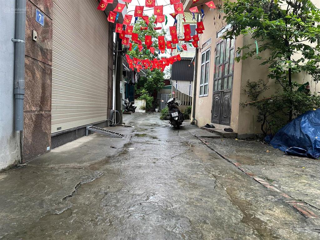 Hiếm có khó tìm. chỉ 4,8 tỷ sở hữu 41m2 đông ngàn ô tô đỗ cửa, sát vin cổ loa, cầu tứ liên