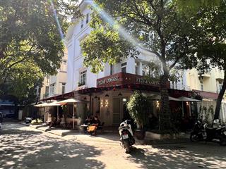 Bán căn biệt thự lô góc kđt mễ trì  nằm cạnh trường học, 122m2 đang mở cafe, giá 44 tỷ