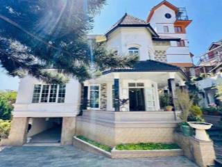Bán villa sân vườn đà lạt tiện kinh doanh du lịch nghỉ dưỡng