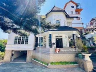 Bán villa sân vườn siêu rộng 2 mặt tiền triệu việt vương đà lạt