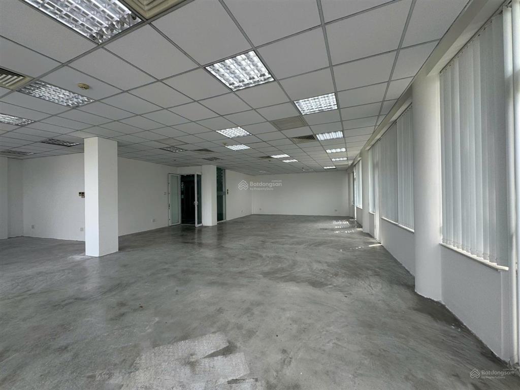 Văn phòng cho thuê đường trần não, quận 2  150m  40 triệu/tháng   0971 079 ***
