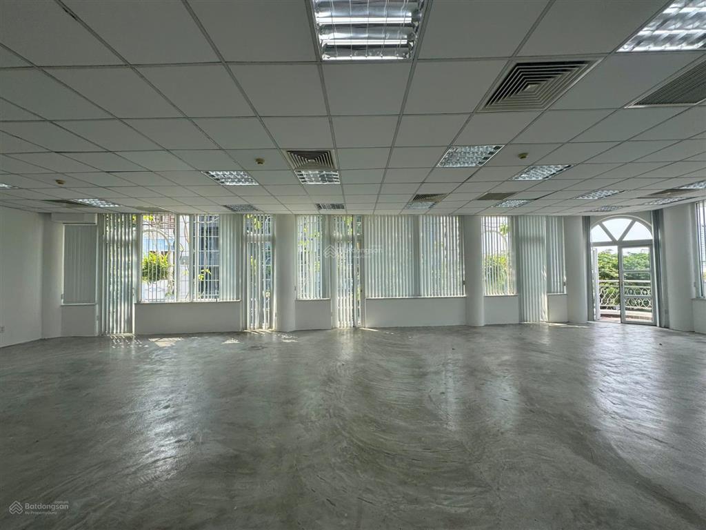 Văn phòng cho thuê đường trần não, quận 2  150m  40 triệu/tháng   0971 079 ***