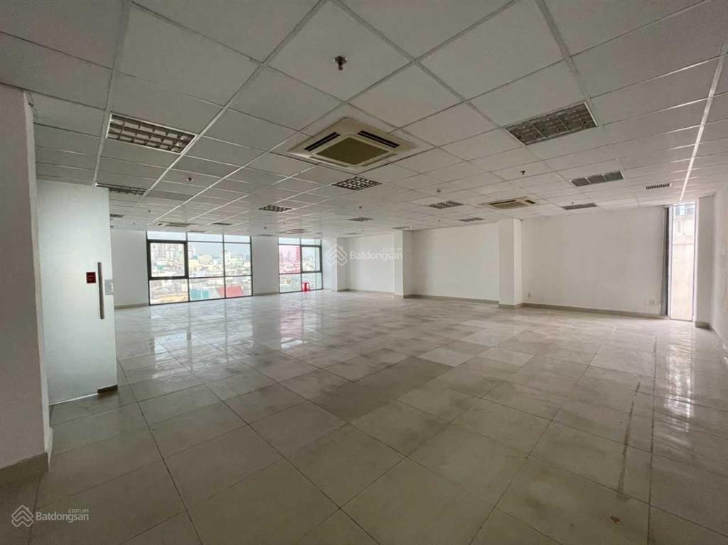 Cho thuê văn phòng đường 3/2, dt 150m2  29 tr/tháng,  0971 079 ***