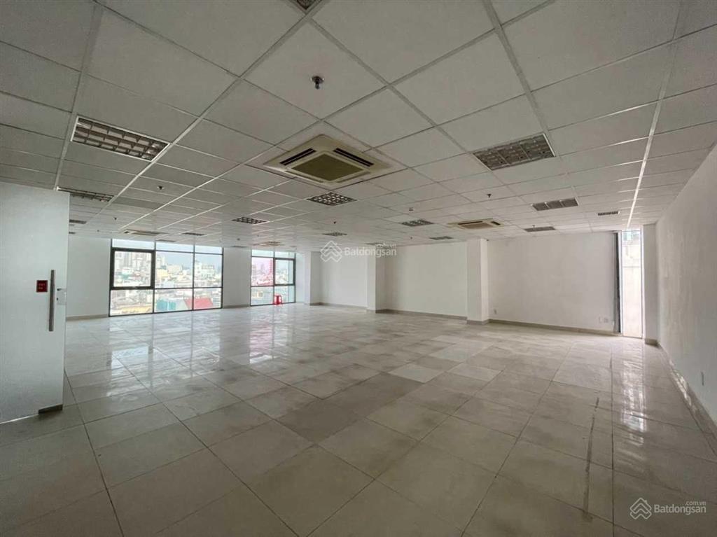 Cho thuê văn phòng đường 3/2, dt 150m2  29 tr/tháng,  0971 079 ***