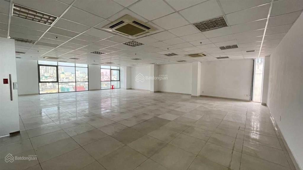 Cho thuê văn phòng đường 3/2, dt 150m2  29 tr/tháng,  0971 079 ***