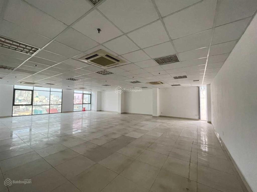 Cho thuê văn phòng đường 3/2, dt 150m2  29 tr/tháng,  0971 079 ***