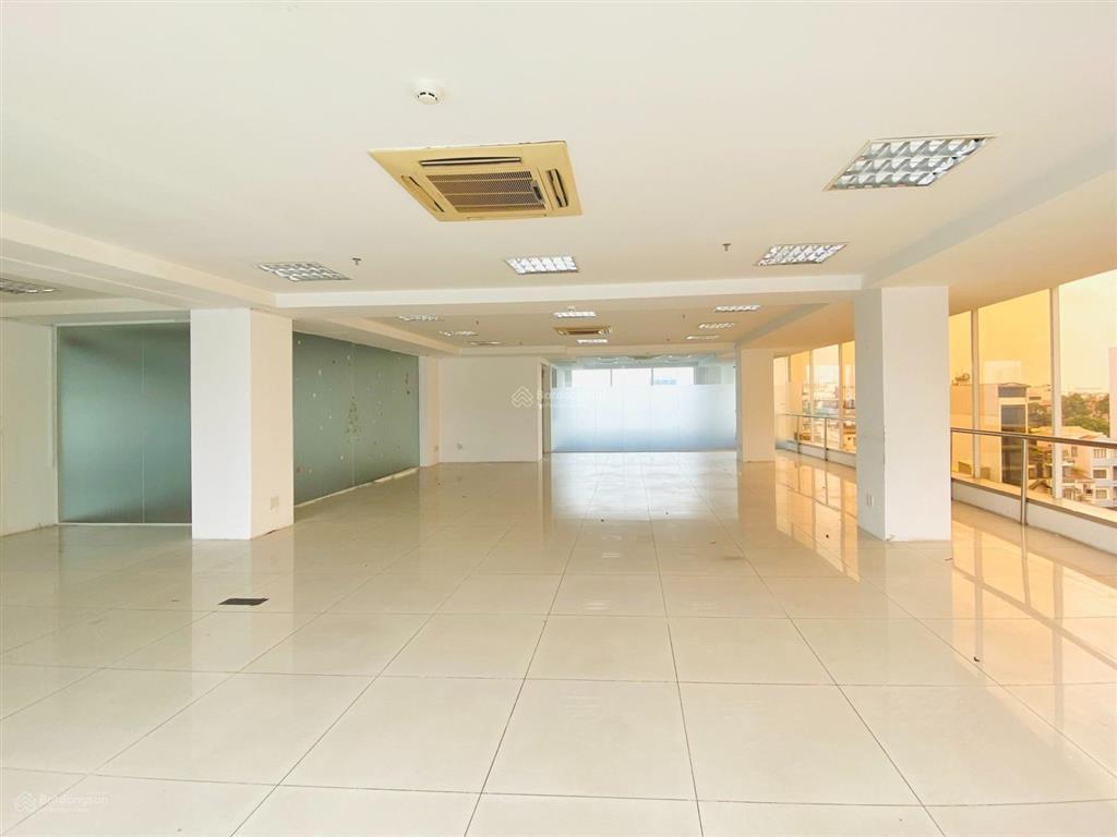 Cho thuê vp full nội thất khu k300, đường lê trung nghĩa, dt  330m2  85tr/tháng   0971 079 ***