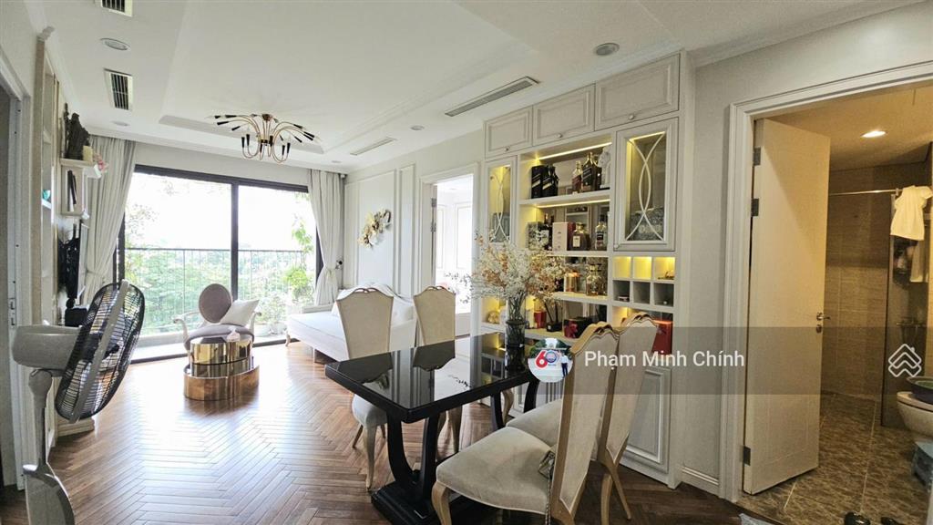 Cần bán gấp ccmn doanh thu 55tr/tháng, cạnh trường đh quốc gia.  0977 146 ***