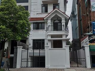 Bán nhà khu phân lô trung hoà dt 96mx 5 tầng, mt 5,7m, ô tô tránh đỗ , 52 tỷ