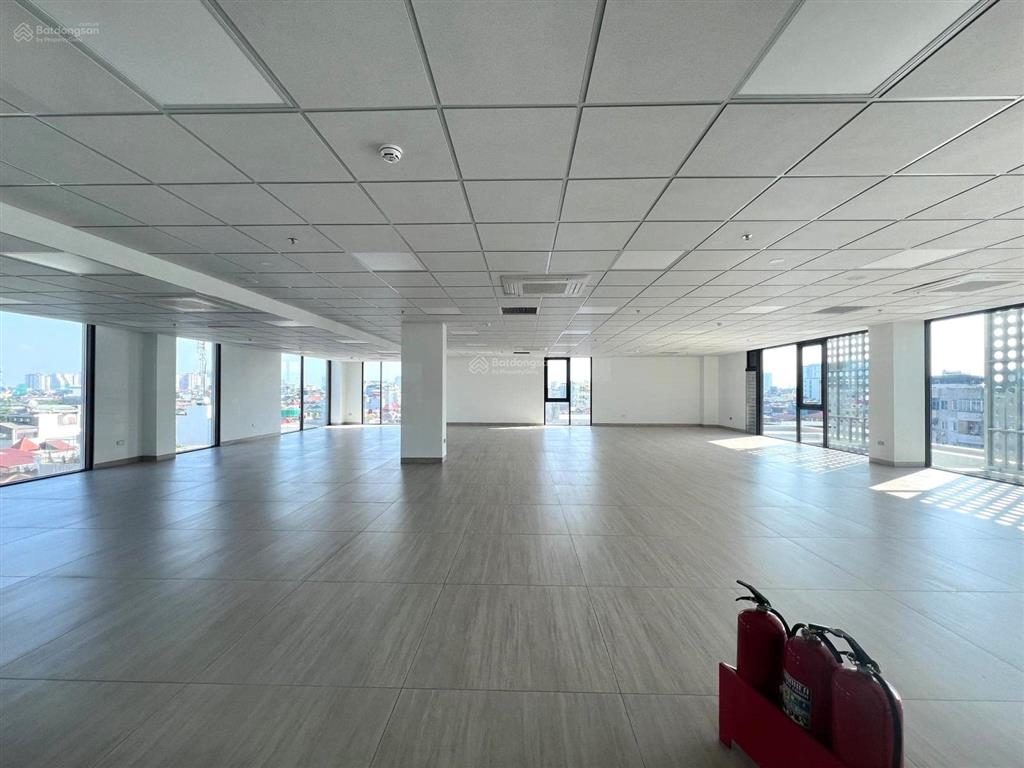 Gelex tower 52 lê đại hành cho thuê vp 500m2. giá cho thuê 590.350đ/m2/tháng