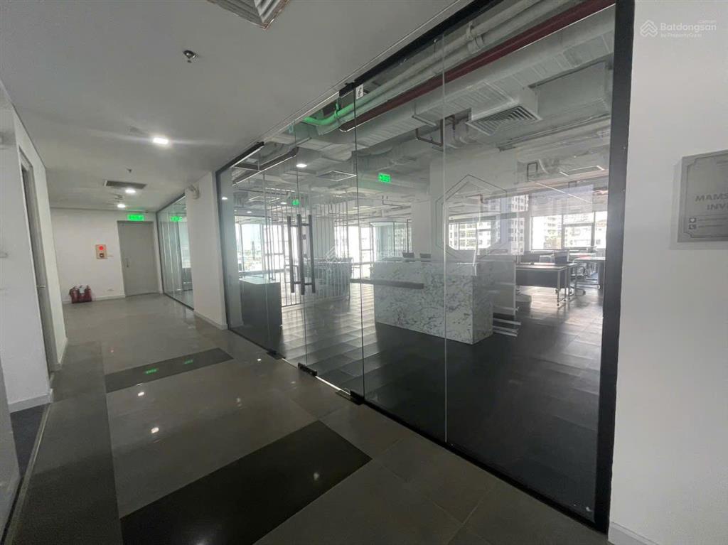 Cho thuê văn phòng tòa adg tower  37 lê văn thiêm, 292m2, giá 305.000k/m2