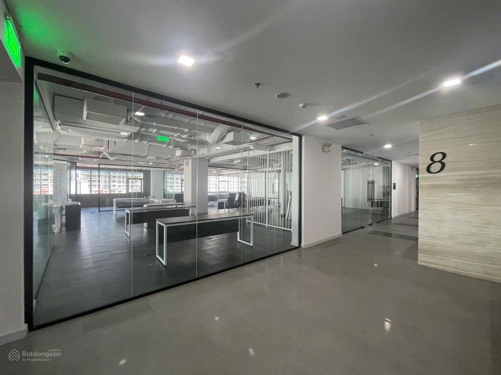 Cho thuê văn phòng tòa adg tower  37 lê văn thiêm, 292m2, giá 305.000k/m2