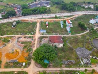 Bán 175m2 đất ngọc lặc thanh hoá, gần sân bay thọ xuân, mt 8.2m, chỉ 260 triệu   0987 104 ***