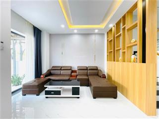 Cho thuê căn 3 tầng full nội thất giá rẻ nhất khu  đối diện công viên và hồ bơi 750m2